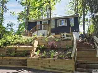 119 Hallock Landing Rd, Rocky Point, NY 11778