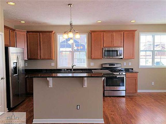 3rd image of 3160 E Hamlet Cir