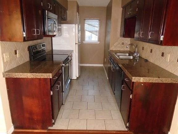 5th image of 1609 Partridge Pl