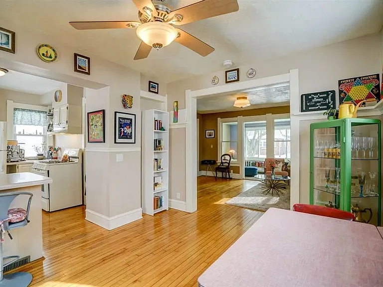 2514 E Johnson St — Photo 10