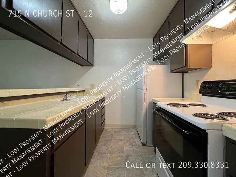 715 N Church St #12 — Photo 6