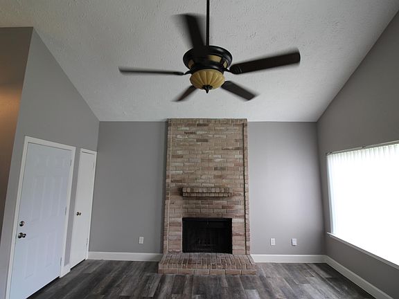 5th image of 18723 Lippizaner Dr