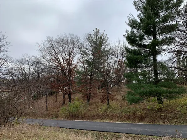 8439 Why Not Ct, Dexter, IA 50070