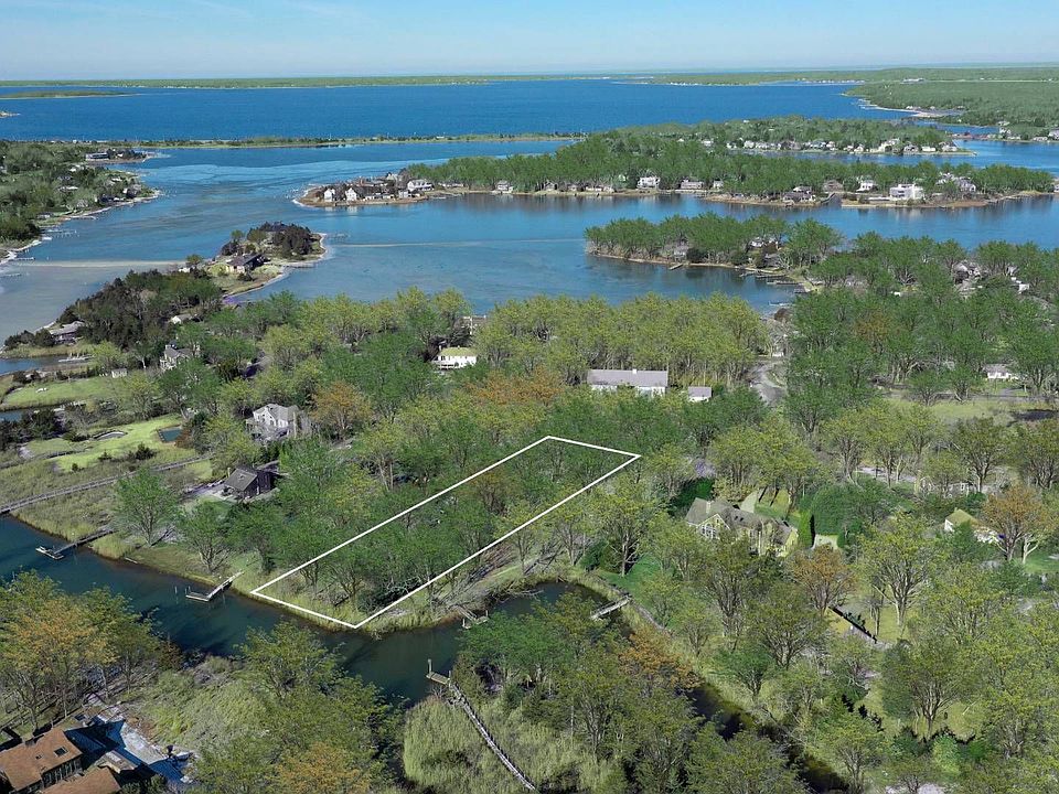 1st image of 7 Morris Cove Ln