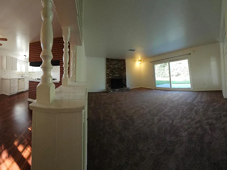 2272 Toluca Dr — Photo 8