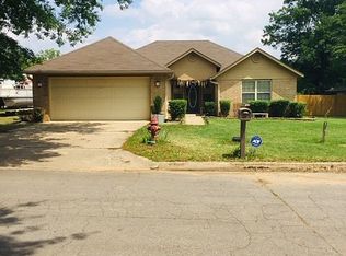 476405 E 1090th Rd, Roland, OK 74954