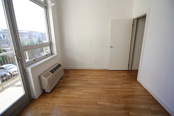 Rented by Nooklyn NYC LLC | media 16