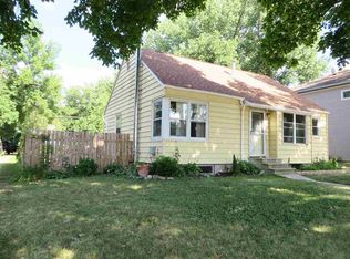232 N Hunt St, Lake Crystal, MN 56055