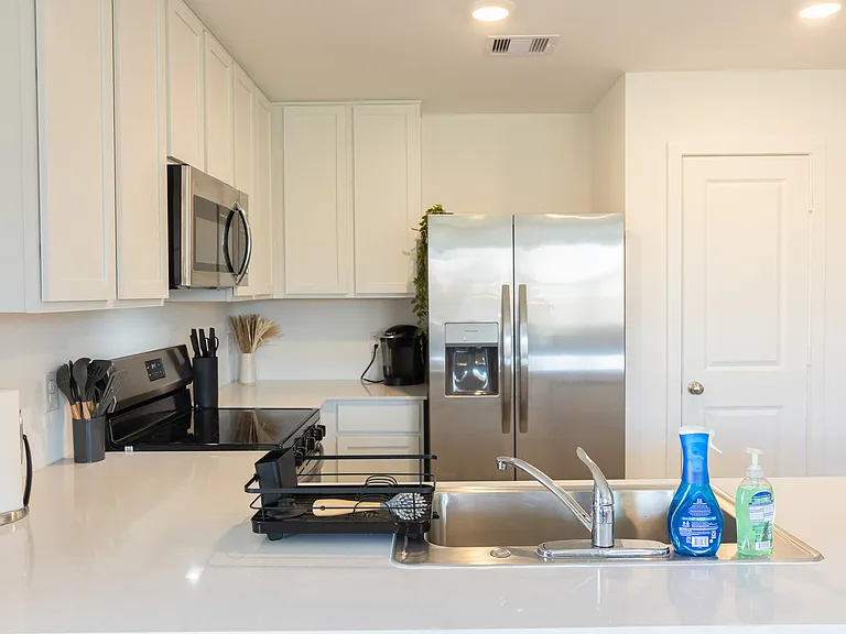 5322 Gabby Pass — Photo 8