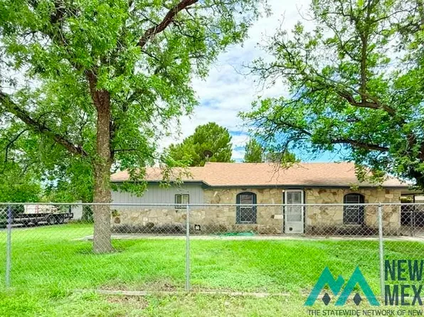 2203 Utah St, Carlsbad, NM 88220