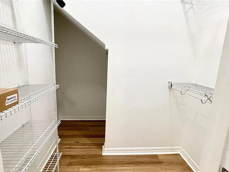 2853 High Pointe St — Photo 19