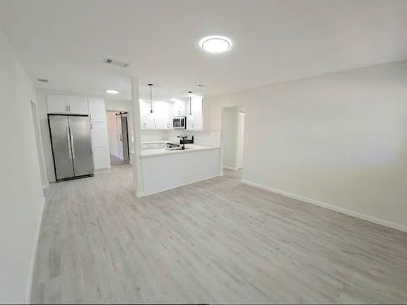 5th image of 1140 N 15th St