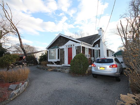 3rd image of 192 Hunter Ave