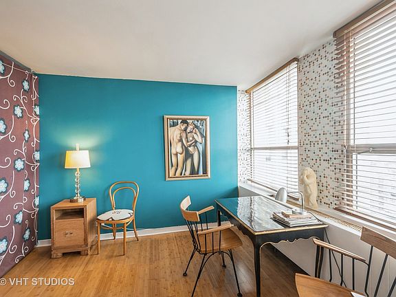 5th image of 2626 N Lakeview Ave APT 3910