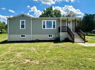 319 W Indian Valley Rd, Covington, VA 24426