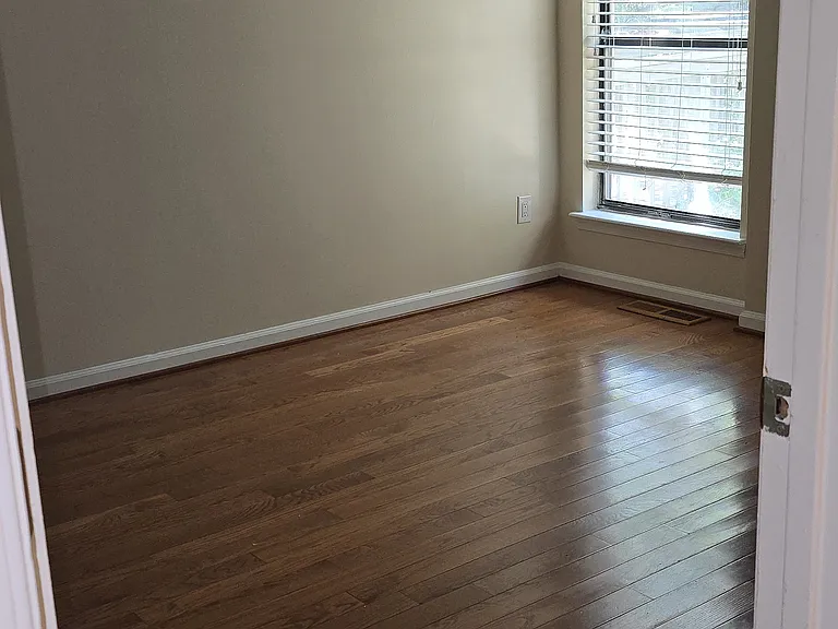 3814 Summerwood Ct — Photo 17