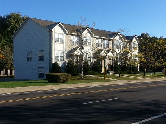 5th image of 1810 N North Ave