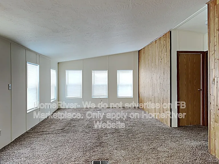 2920 S Windsor Rd — Photo 5