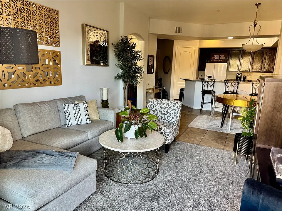 44 E Serene Ave #414