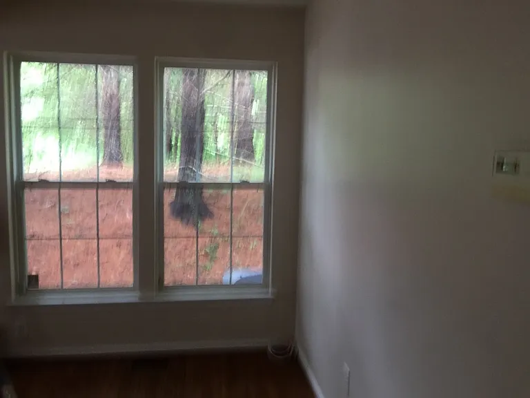 8701 Rochelle Dr — Photo 7