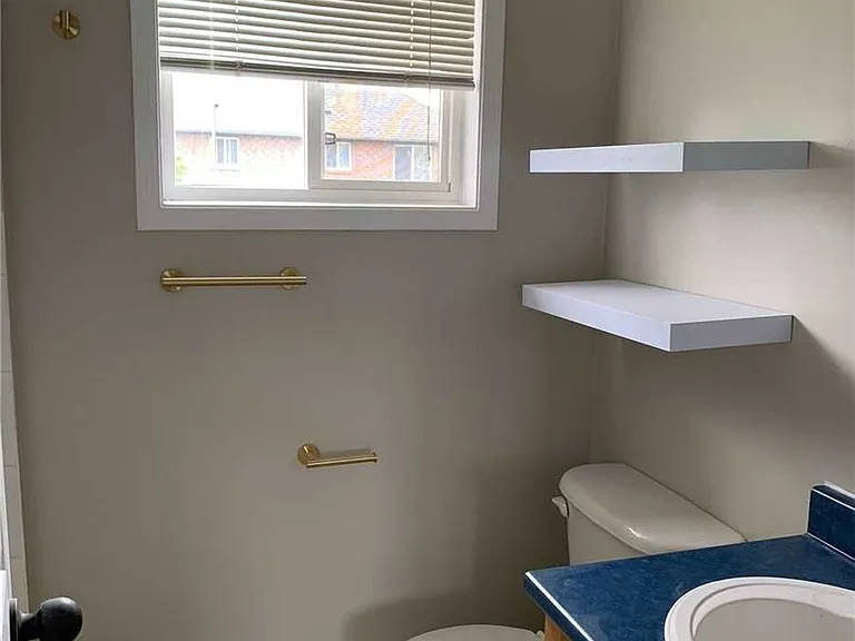 136 Tunbridge Rd — Photo 8