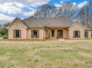 1081 Livingston Vernon Rd, Flora, MS 39071