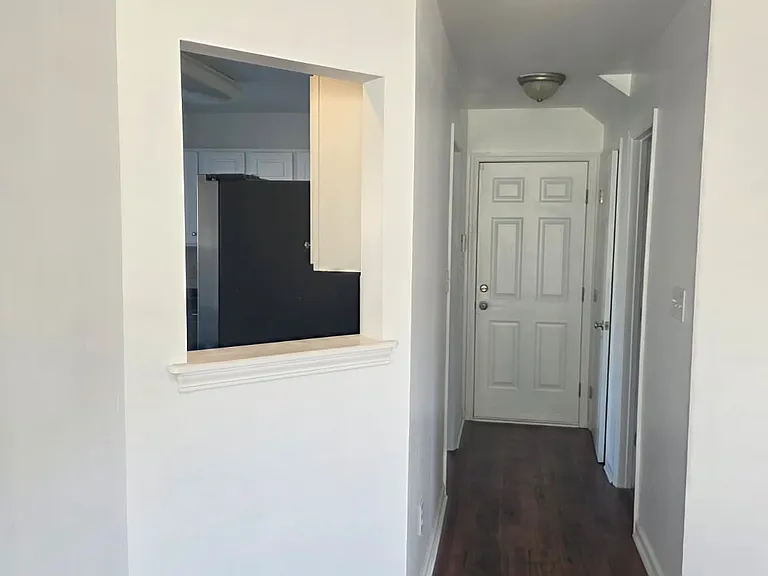 143 Bennington Dr — Photo 9