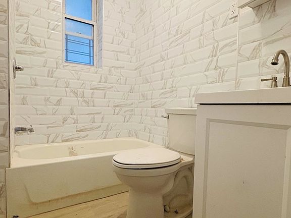5th image of 273 Sumpter St APT 2