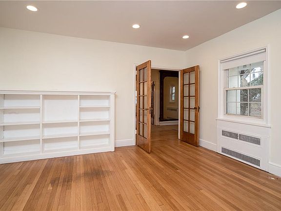 4th image of 245 Palisade Ave