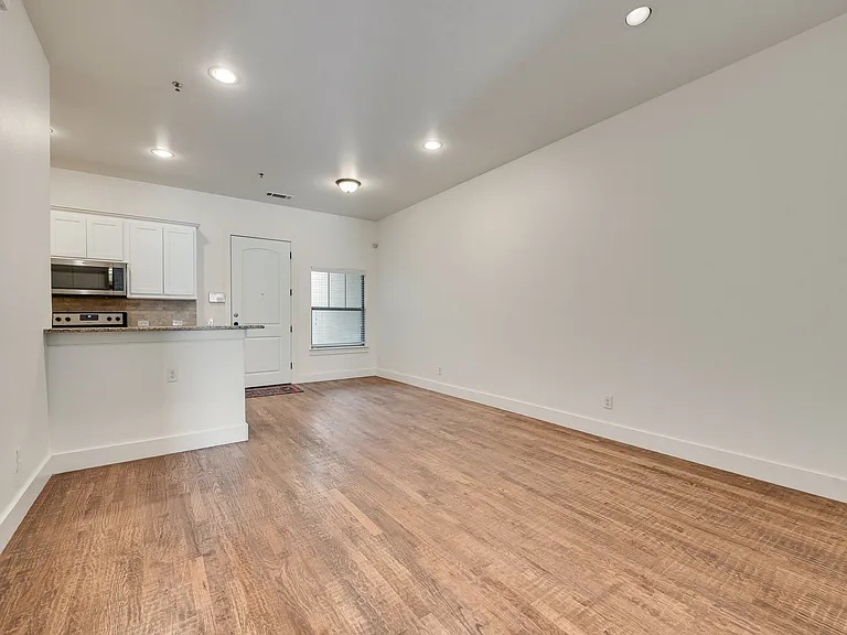3009 Solana Cir — Photo 6