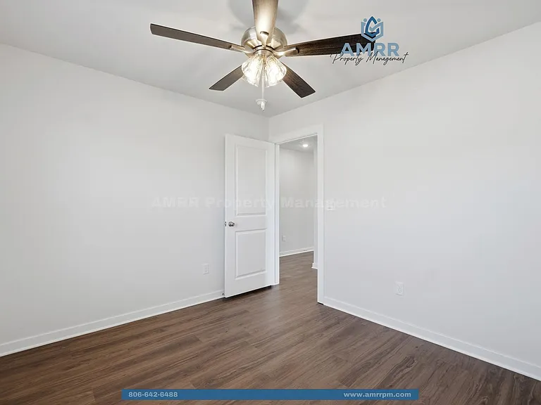402 Cattleman Ln — Photo 19