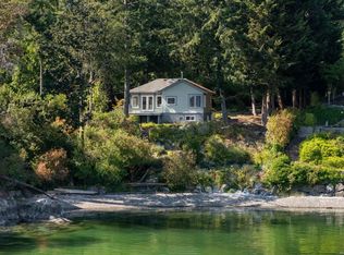 389 Moses Point Rd, North Saanich, BC V8L 5L9