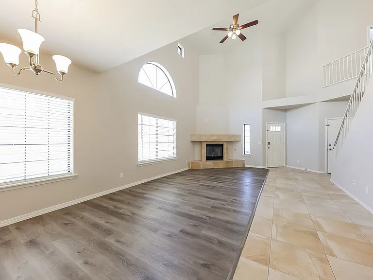 18039 N 12th Pl — Photo 6