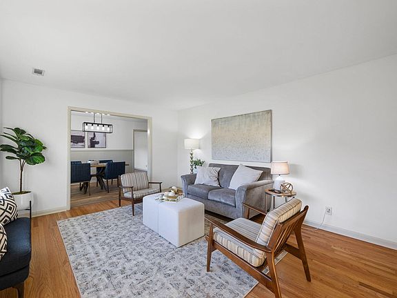 4th image of 629 Glen Cir