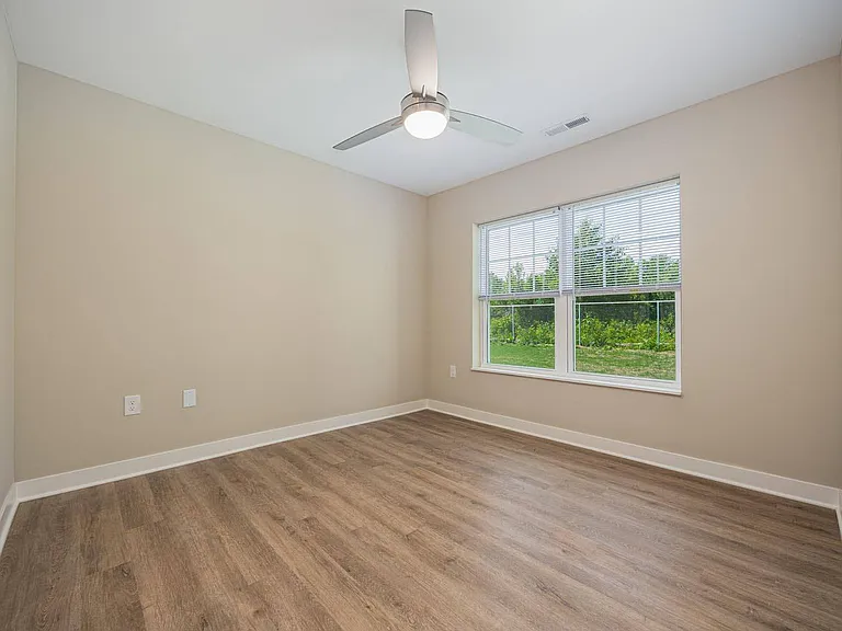 Broadleigh Lofts — Photo 11