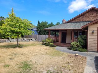 70 Meadowlark Ln, Sequim, WA 98382