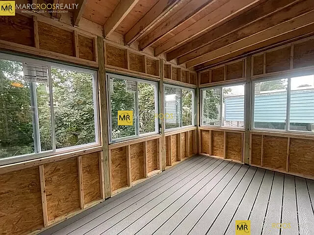 817 E 2nd St #3 — Photo 13