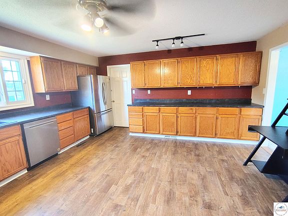 5th image of 136 Lillie Ln
