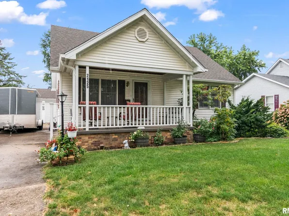 2125 N 22nd St, Springfield, IL 62702