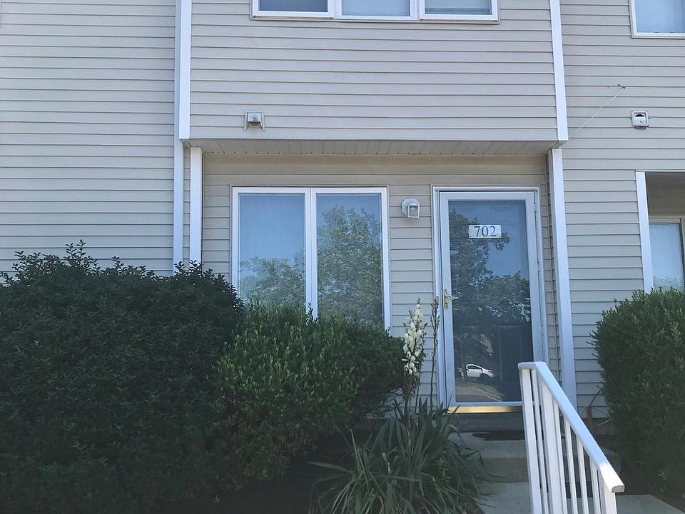 702 Karens Ct North Wales PA Zillow