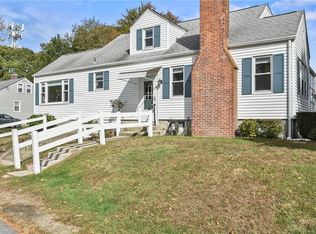 69 Lyall Ave, Warwick, RI 02889