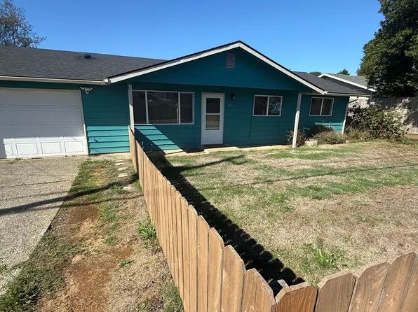 1040 Fenwick St, Coos Bay, OR 97420