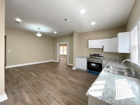 3rd image of 202 Pearson Ave