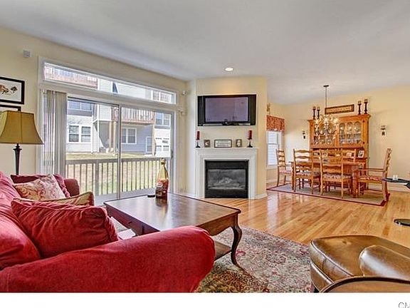 4th image of 47 Katherine Ct #47