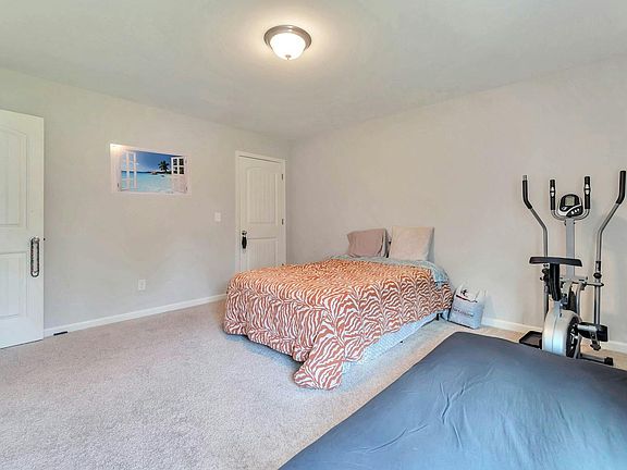 5th image of 5919 Amberwood Ln