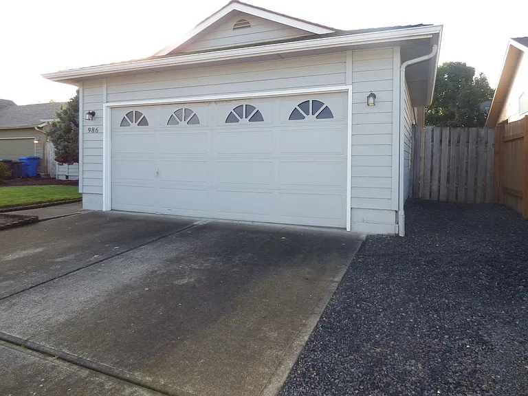 986 Eastwind Ct N — Photo 3