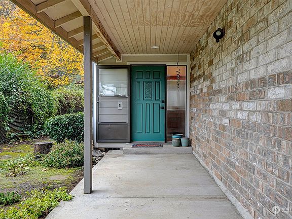 3rd image of 4613 E 18th Street #13