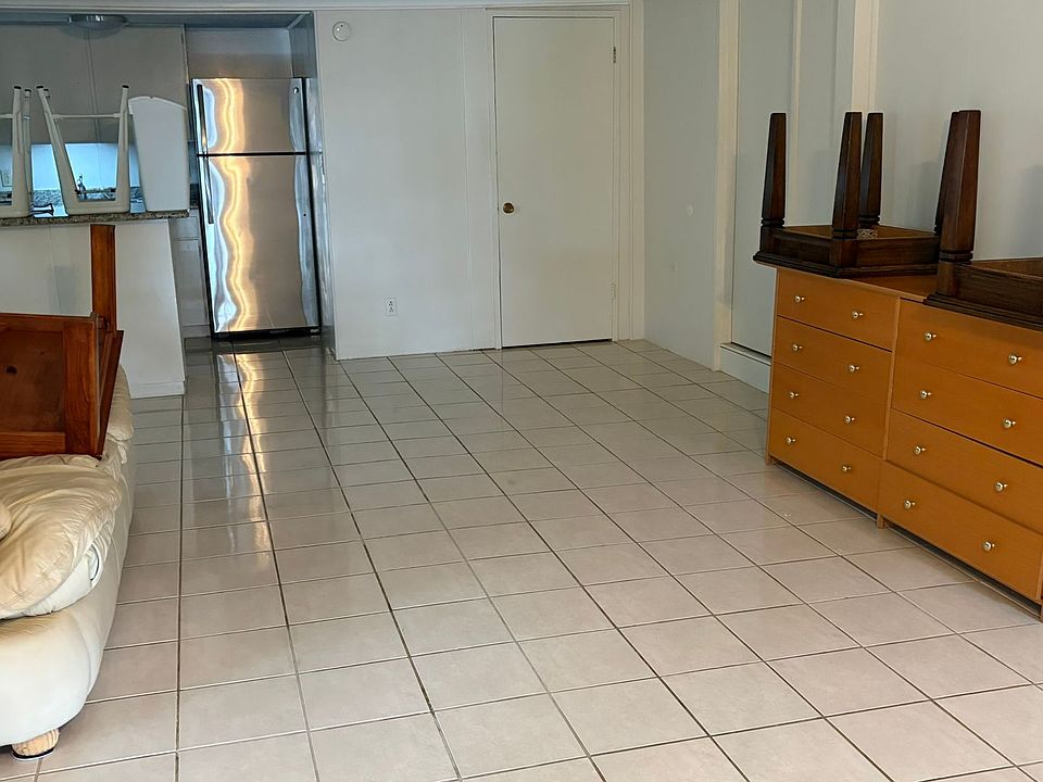 1st image of 2011 & 2033 Oahu Ave #2033-B