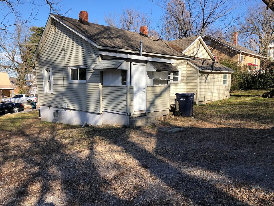 2nd image of 215 W Hill St