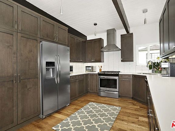 4th image of 1042 Olancha Dr